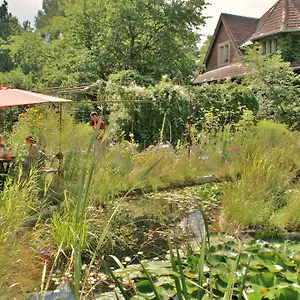 https://villa-hufeland.find-berlin-hotels.com